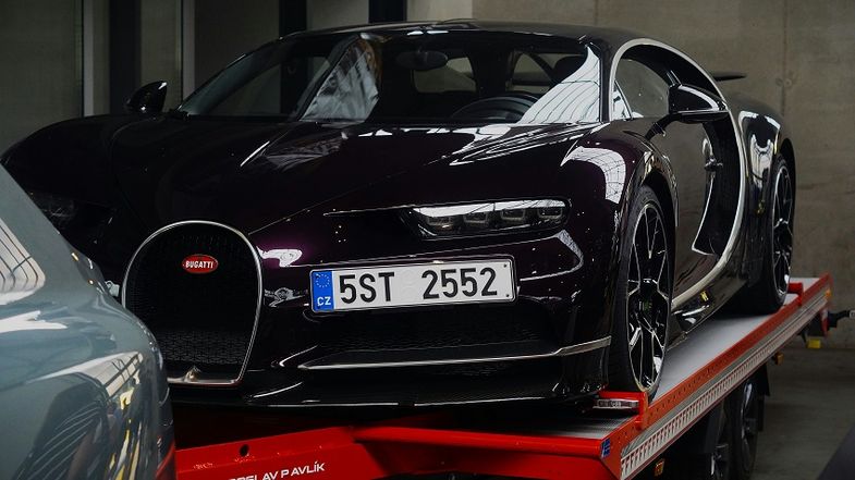 bugatti chiron